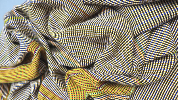 5 Plaid «AmA 25» von Isabel Bürgin.