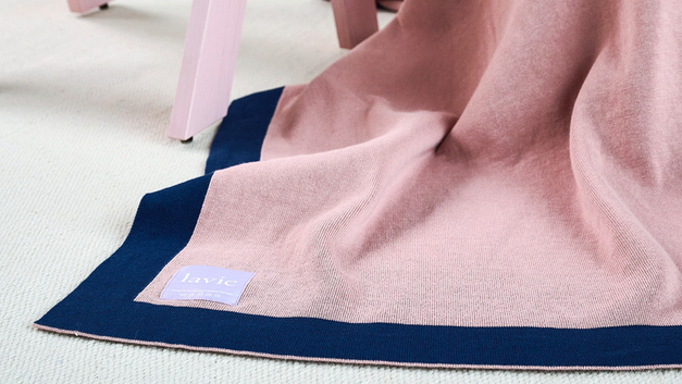 1 Plaid «Lolla» von Lavie. BILDER ZVG