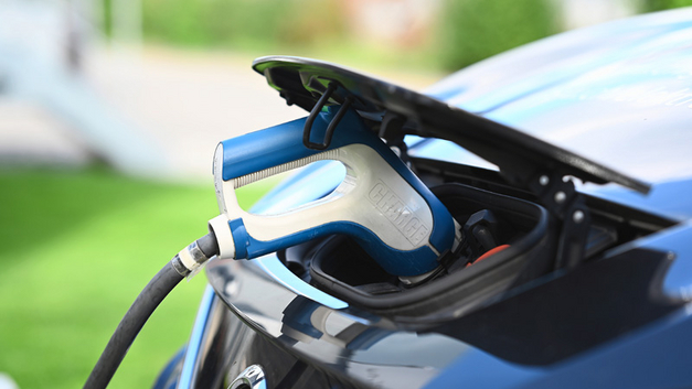 Wenn der Strom in beide Richtungen fliessen kann, wird das Auto zur Powerbank. BILD MICHAEL STAUB